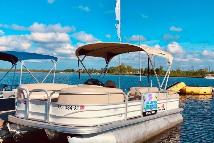 Tiffy 22′ Pontoon Boat Rental